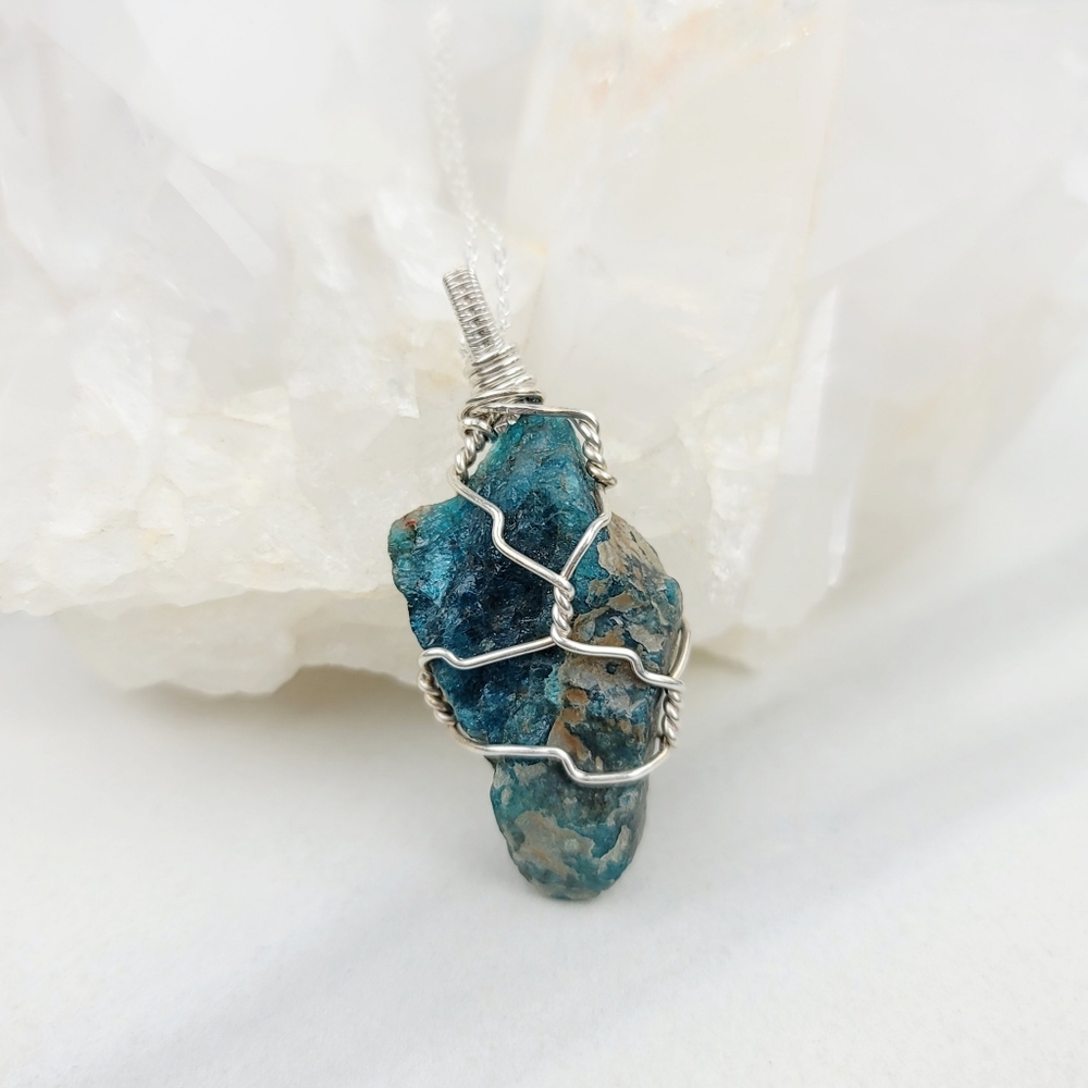 Blue Apatite Sterling Silver Women's Necklace Jewelry Pendant Crystal Handmade